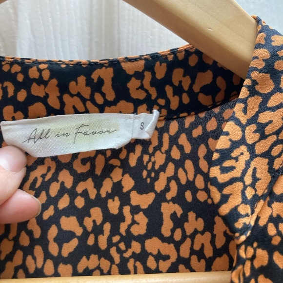 Women’s All in Favor blouse size Small - Picture 2 of 4